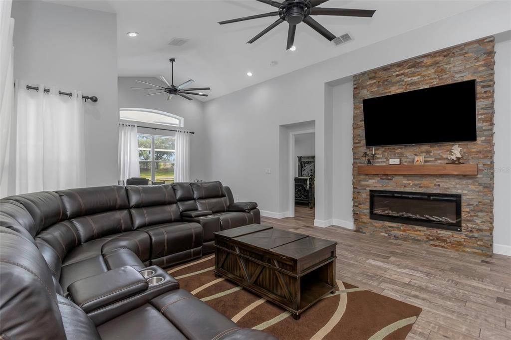 For Sale: $620,000 (3 beds, 2 baths, 1765 Square Feet)