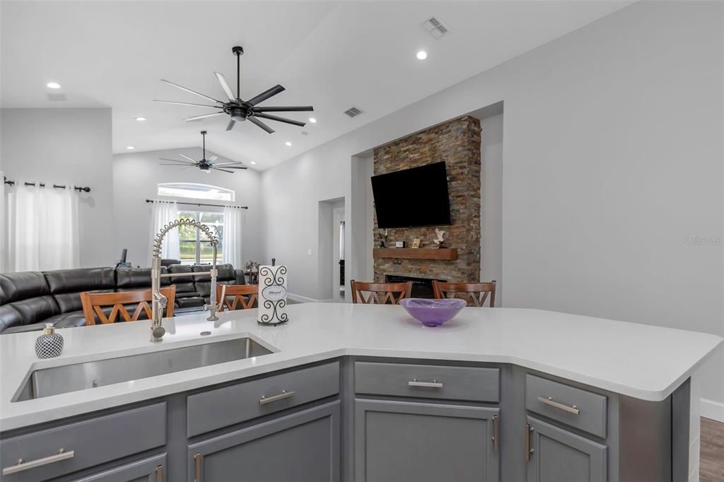 For Sale: $620,000 (3 beds, 2 baths, 1765 Square Feet)