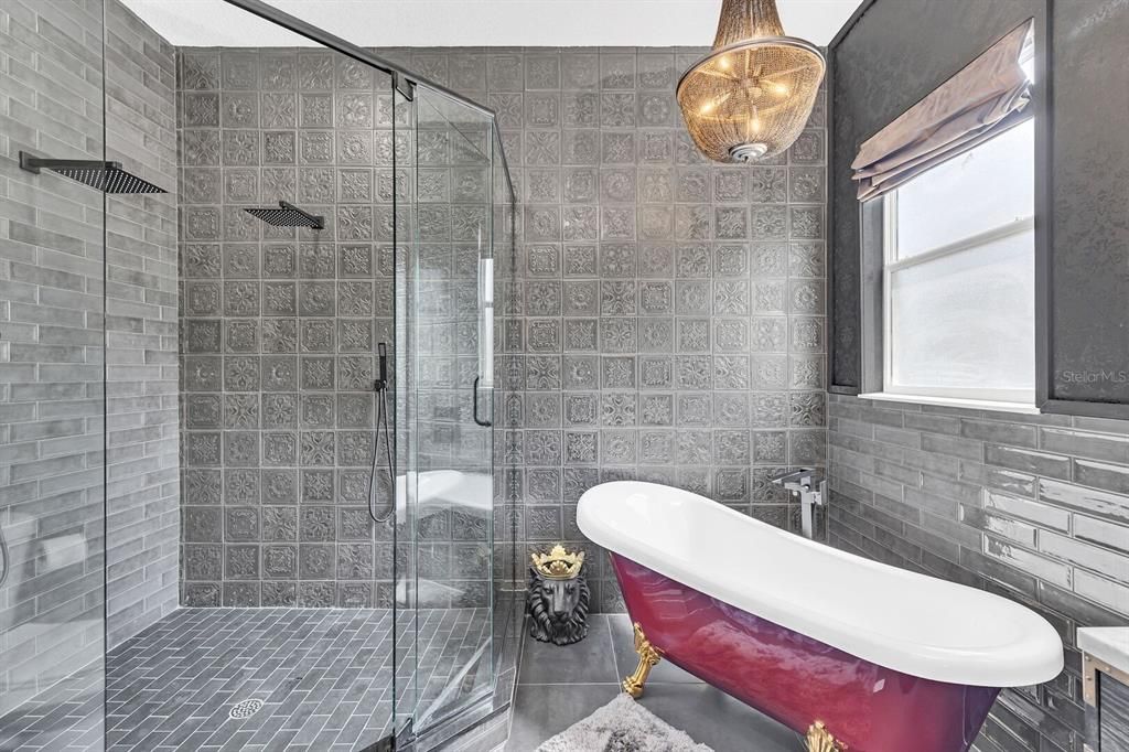 For Sale: $925,900 (5 beds, 4 baths, 3556 Square Feet)