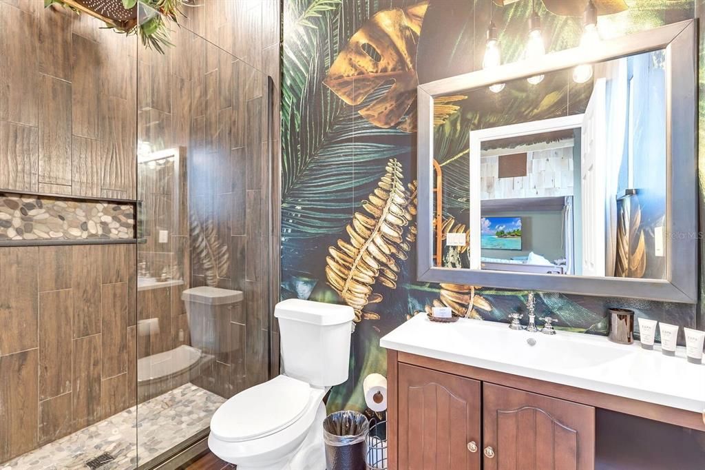 For Sale: $925,900 (5 beds, 4 baths, 3556 Square Feet)