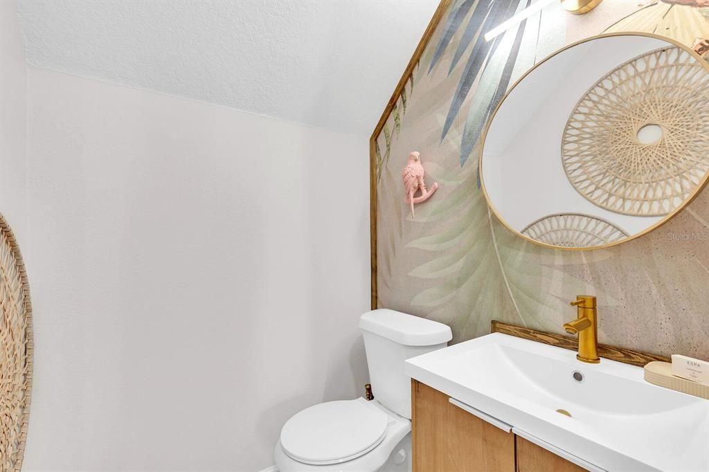 For Sale: $925,900 (5 beds, 4 baths, 3556 Square Feet)