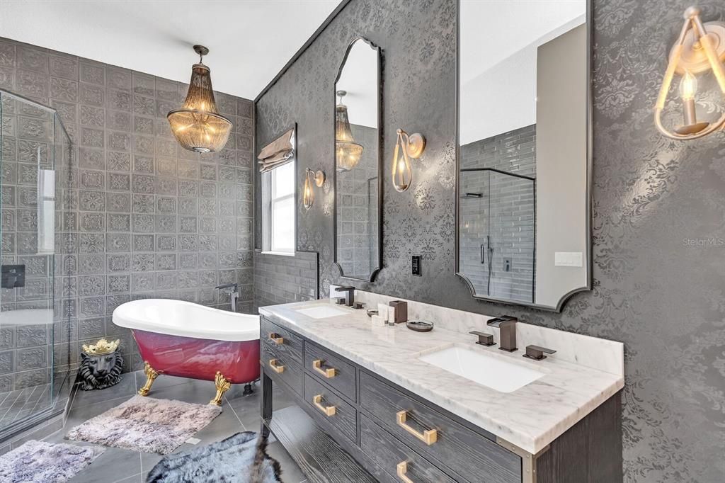 For Sale: $925,900 (5 beds, 4 baths, 3556 Square Feet)