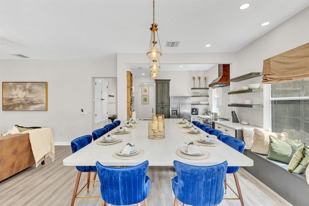 For Sale: $925,900 (5 beds, 4 baths, 3556 Square Feet)