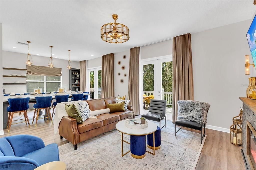 For Sale: $925,900 (5 beds, 4 baths, 3556 Square Feet)