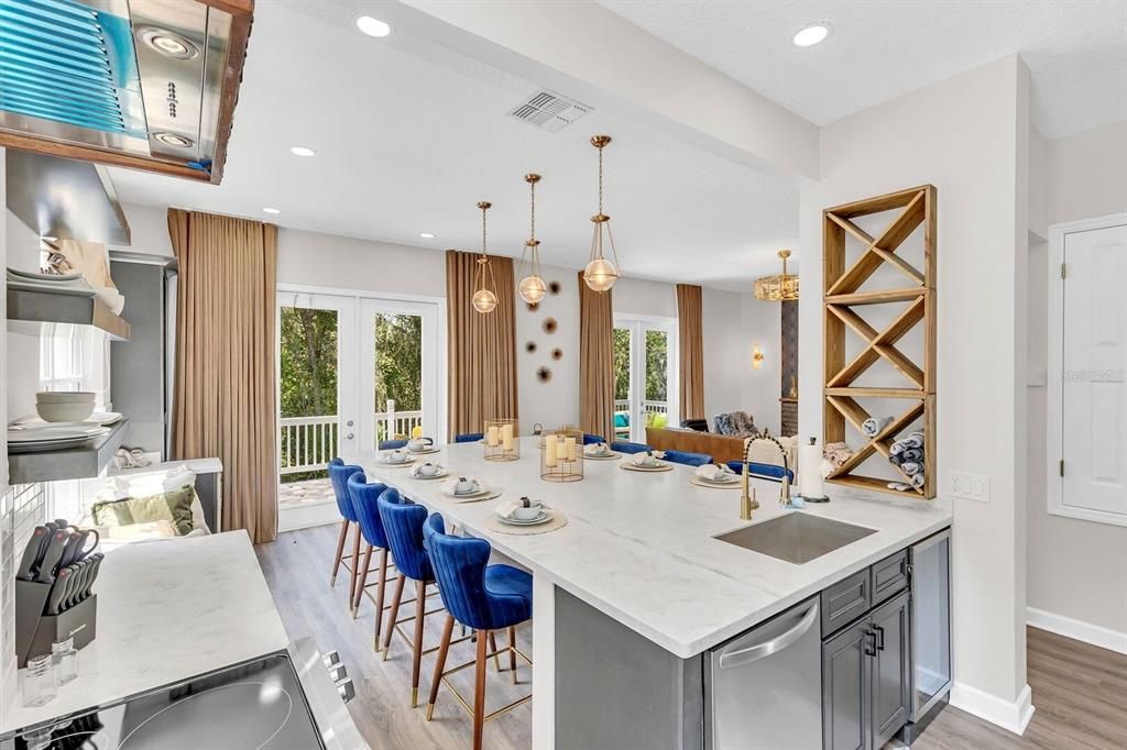 For Sale: $925,900 (5 beds, 4 baths, 3556 Square Feet)