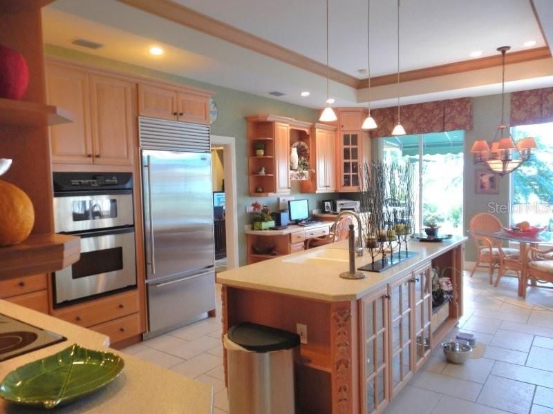 出租: $3,800 (3 贝兹, 2 浴室, 2302 平方英尺)