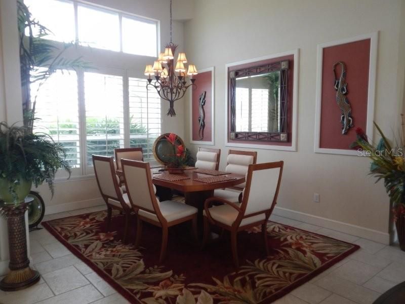 出租: $3,800 (3 贝兹, 2 浴室, 2302 平方英尺)