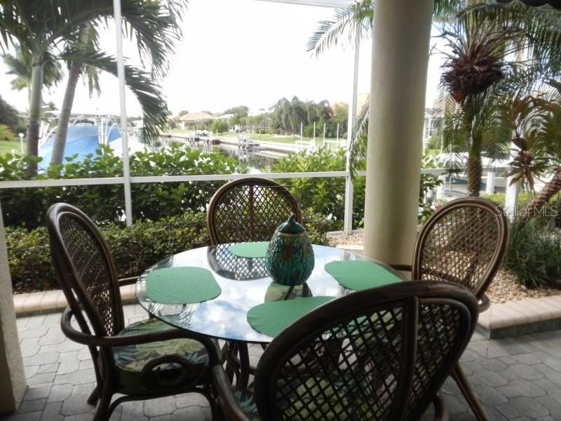 出租: $3,800 (3 贝兹, 2 浴室, 2302 平方英尺)