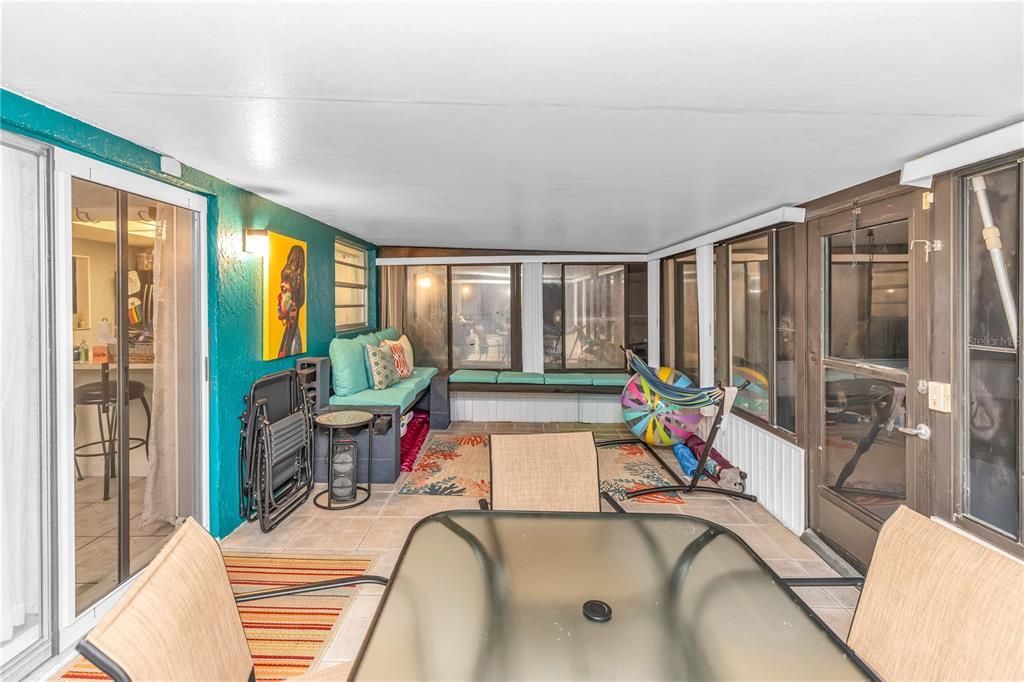 For Sale: $309,000 (3 beds, 2 baths, 1402 Square Feet)