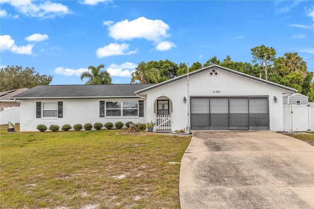 For Sale: $309,000 (3 beds, 2 baths, 1402 Square Feet)