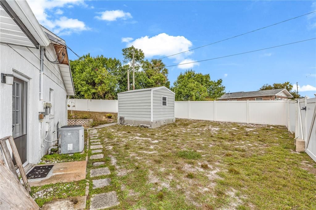 For Sale: $309,000 (3 beds, 2 baths, 1402 Square Feet)
