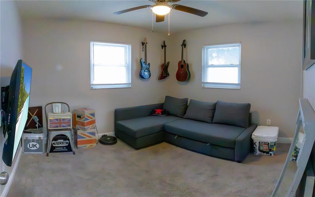 En Venta: $284,900 (2 camas, 2 baños, 1022 Pies cuadrados)