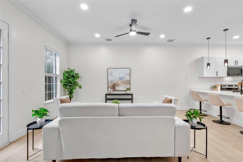 En Venta: $449,000 (3 camas, 2 baños, 1686 Pies cuadrados)