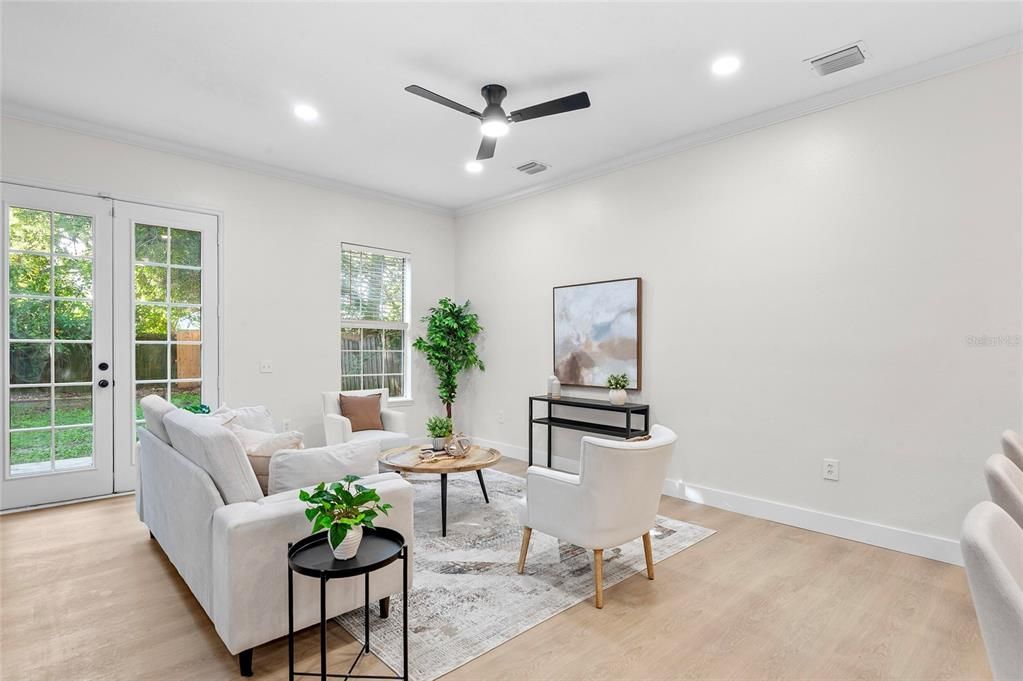 En Venta: $449,000 (3 camas, 2 baños, 1686 Pies cuadrados)