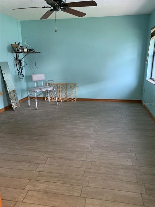 待售: $230,000 (2 贝兹, 2 浴室, 1418 平方英尺)