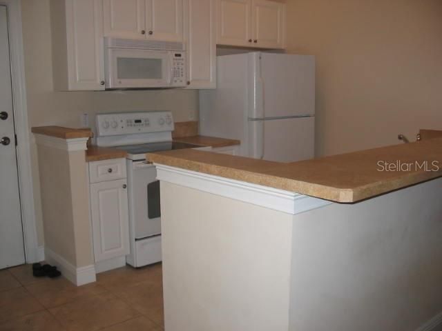 For Rent: $1,700 (0 beds, 1 baths, 650 Square Feet)