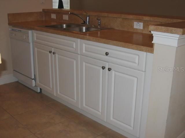 For Rent: $1,700 (0 beds, 1 baths, 650 Square Feet)