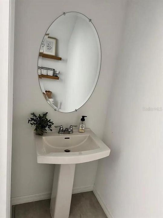 For Rent: $2,000 (3 beds, 2 baths, 1407 Square Feet)