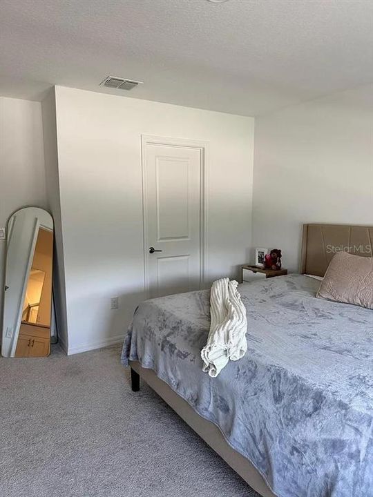 For Rent: $2,000 (3 beds, 2 baths, 1407 Square Feet)