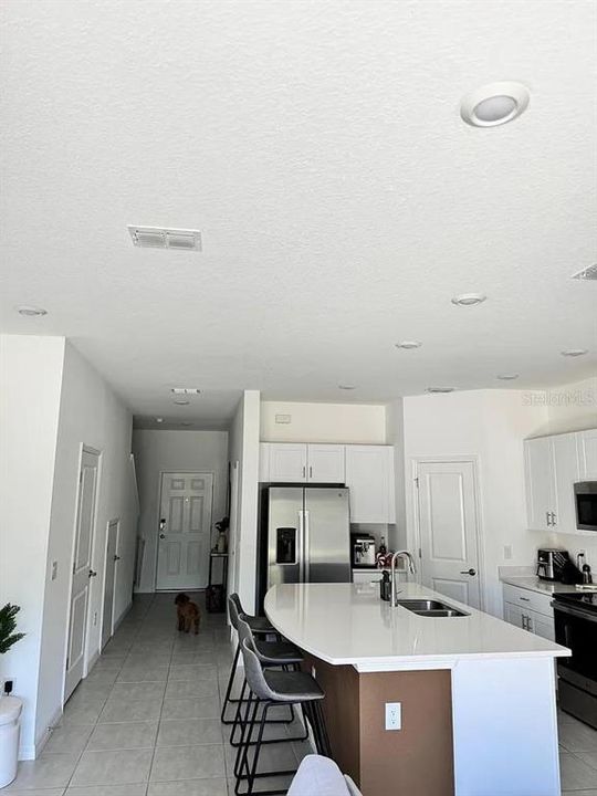 For Rent: $2,000 (3 beds, 2 baths, 1407 Square Feet)