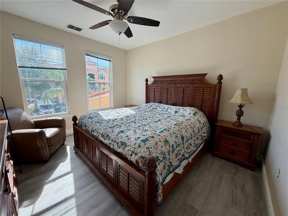 For Rent: $2,400 (2 beds, 2 baths, 1230 Square Feet)