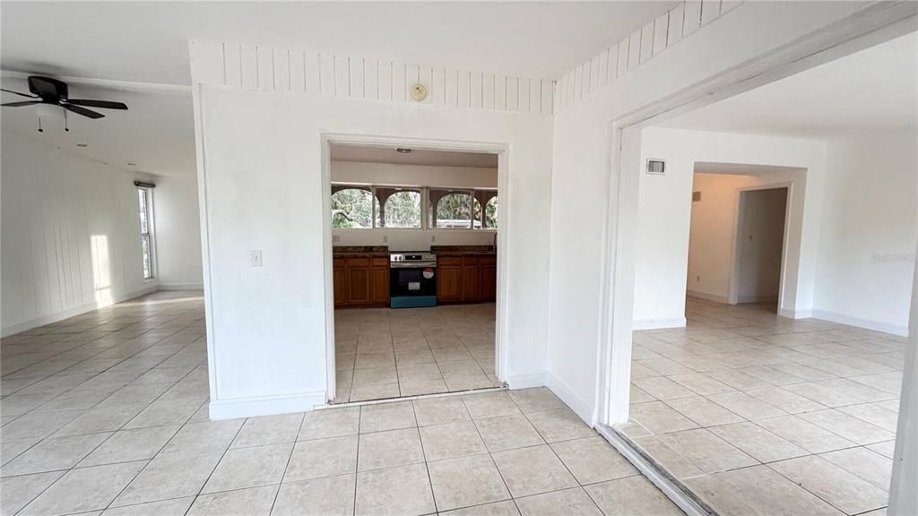 На продажу: $350,000 (3 спален, 2 ванн, 1694 Квадратных фут)