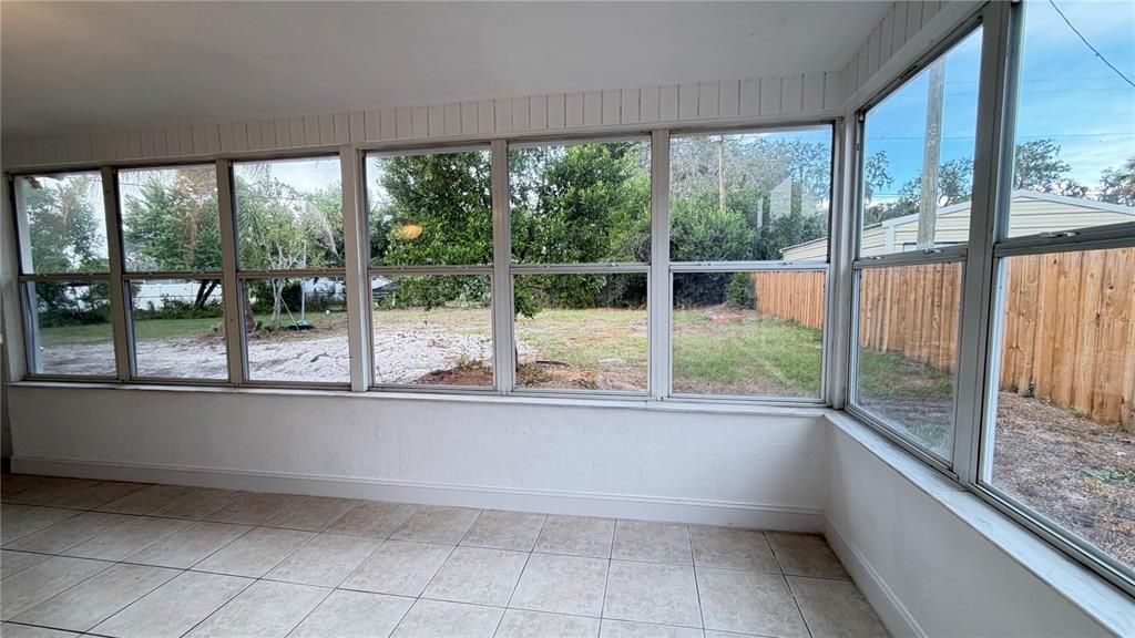 На продажу: $350,000 (3 спален, 2 ванн, 1694 Квадратных фут)