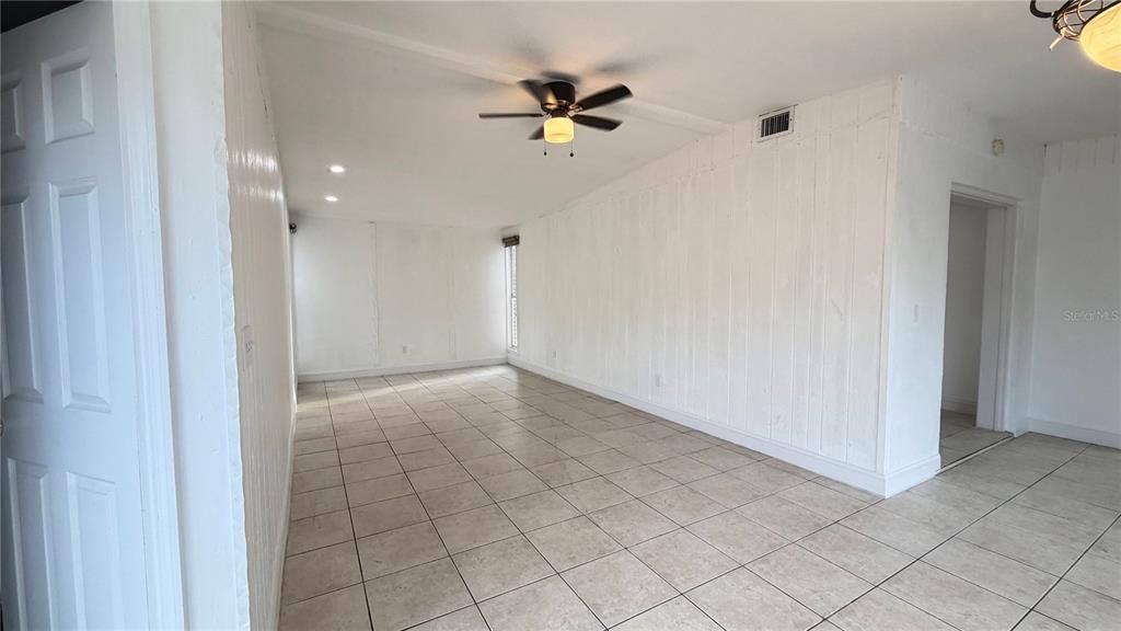 На продажу: $350,000 (3 спален, 2 ванн, 1694 Квадратных фут)