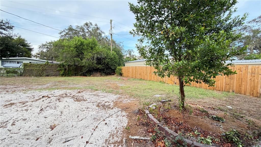 На продажу: $350,000 (3 спален, 2 ванн, 1694 Квадратных фут)