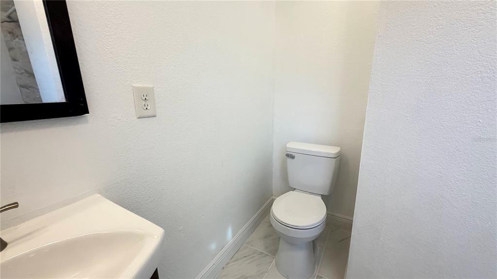 На продажу: $350,000 (3 спален, 2 ванн, 1694 Квадратных фут)