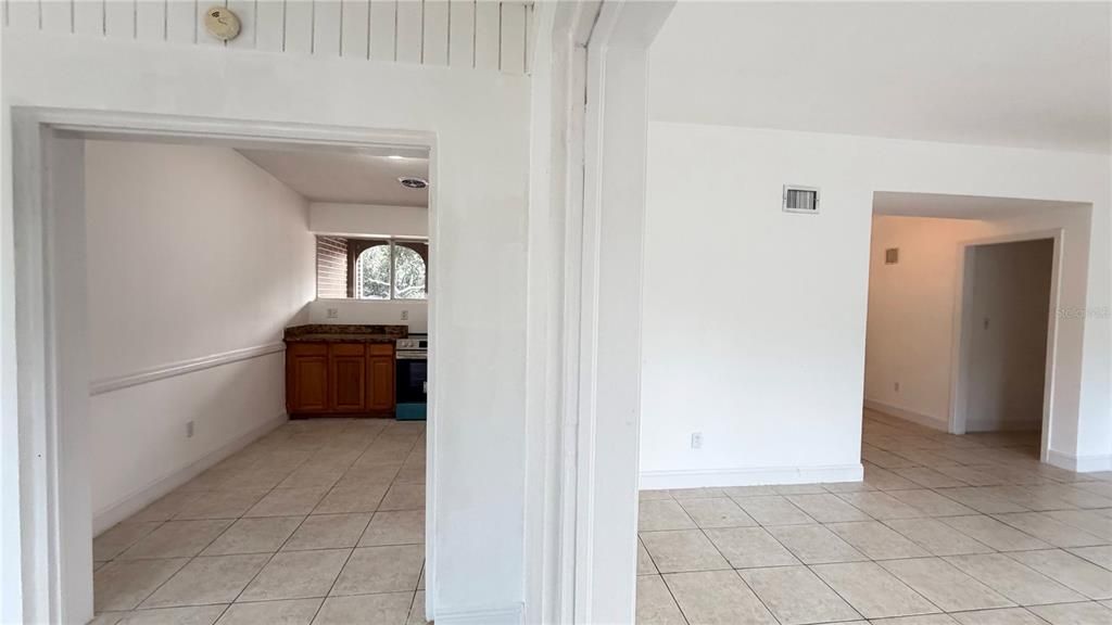 На продажу: $350,000 (3 спален, 2 ванн, 1694 Квадратных фут)