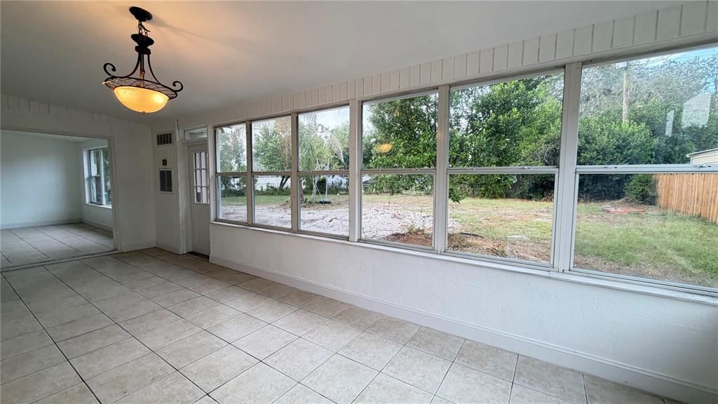 На продажу: $350,000 (3 спален, 2 ванн, 1694 Квадратных фут)