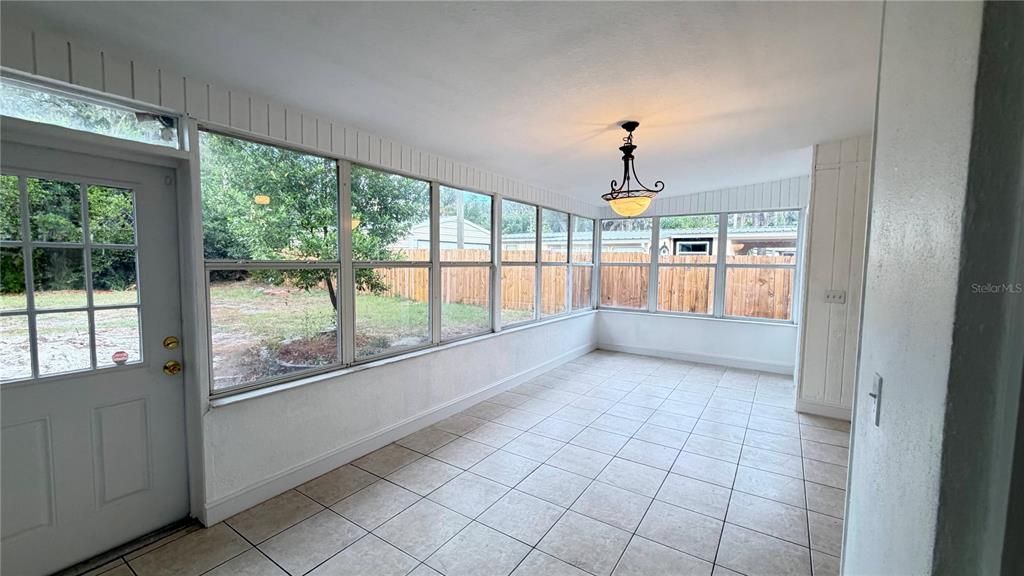 На продажу: $350,000 (3 спален, 2 ванн, 1694 Квадратных фут)