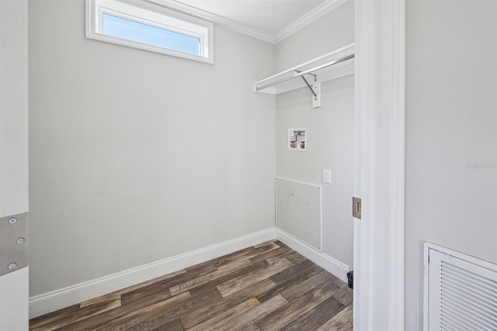 待售: $265,000 (3 贝兹, 2 浴室, 1950 平方英尺)