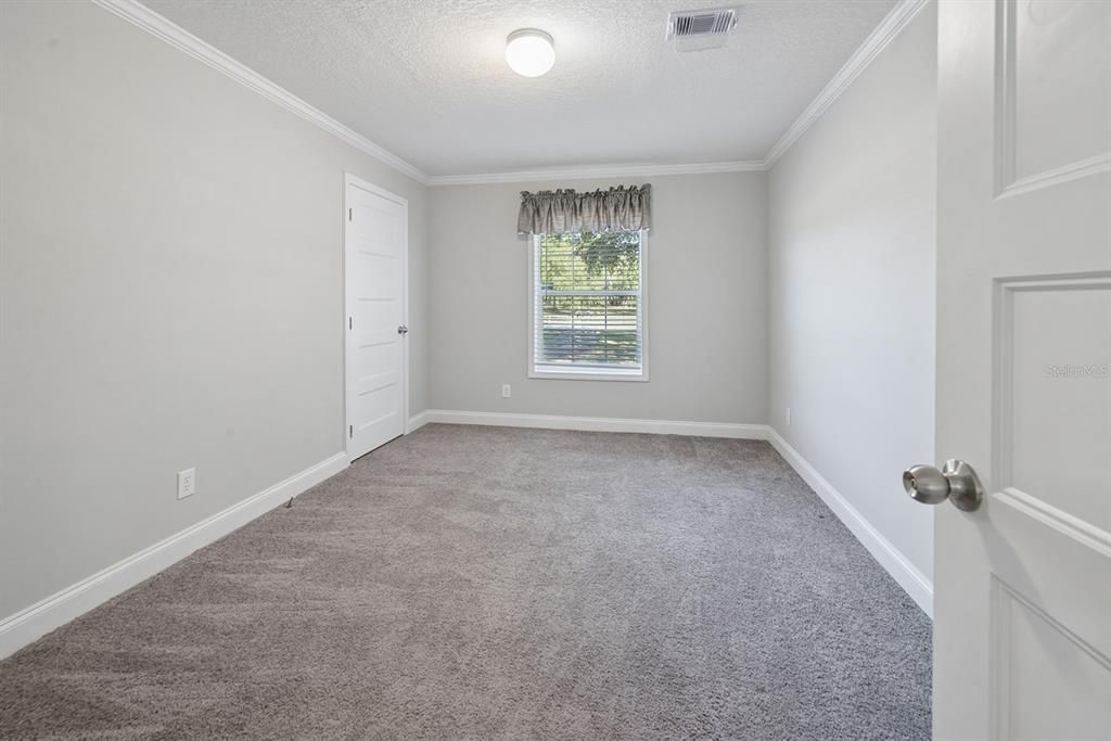 待售: $265,000 (3 贝兹, 2 浴室, 1950 平方英尺)