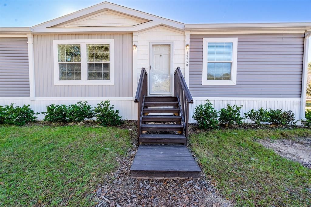 待售: $265,000 (3 贝兹, 2 浴室, 1950 平方英尺)