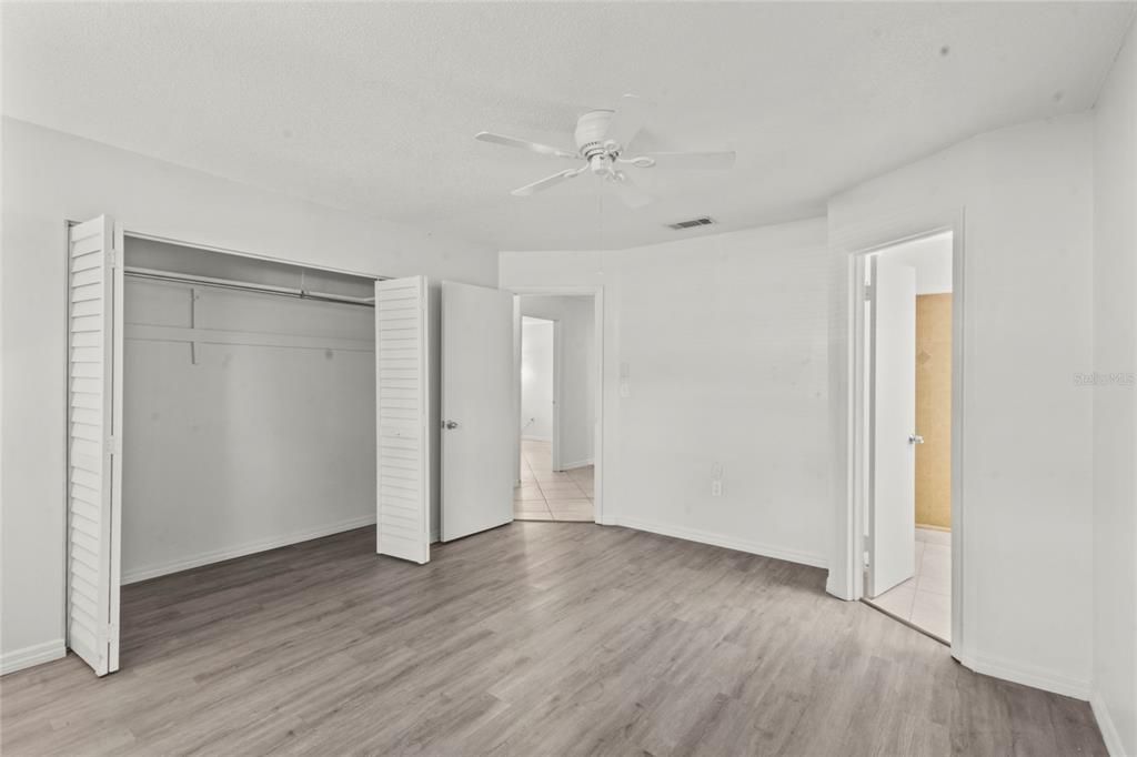 待售: $445,000 (3 贝兹, 2 浴室, 1420 平方英尺)