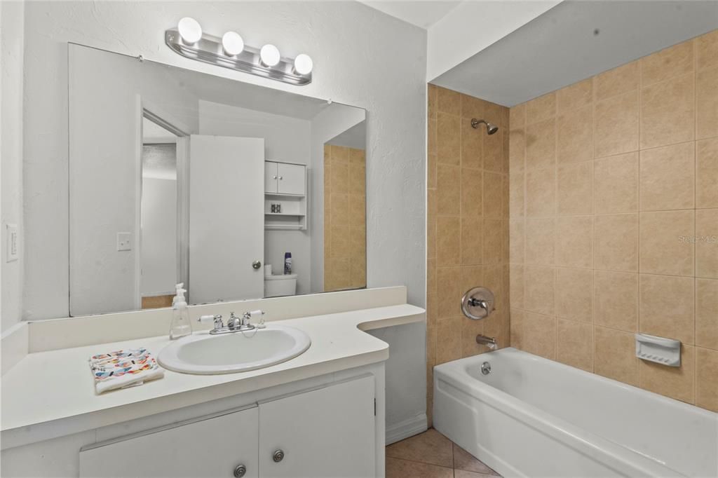 待售: $445,000 (3 贝兹, 2 浴室, 1420 平方英尺)