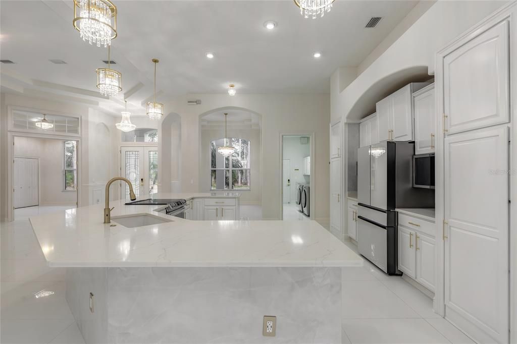 En Venta: $1,100,000 (5 camas, 4 baños, 3484 Pies cuadrados)