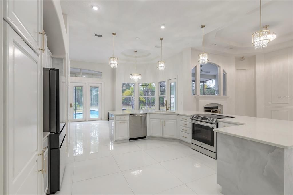 En Venta: $1,100,000 (5 camas, 4 baños, 3484 Pies cuadrados)