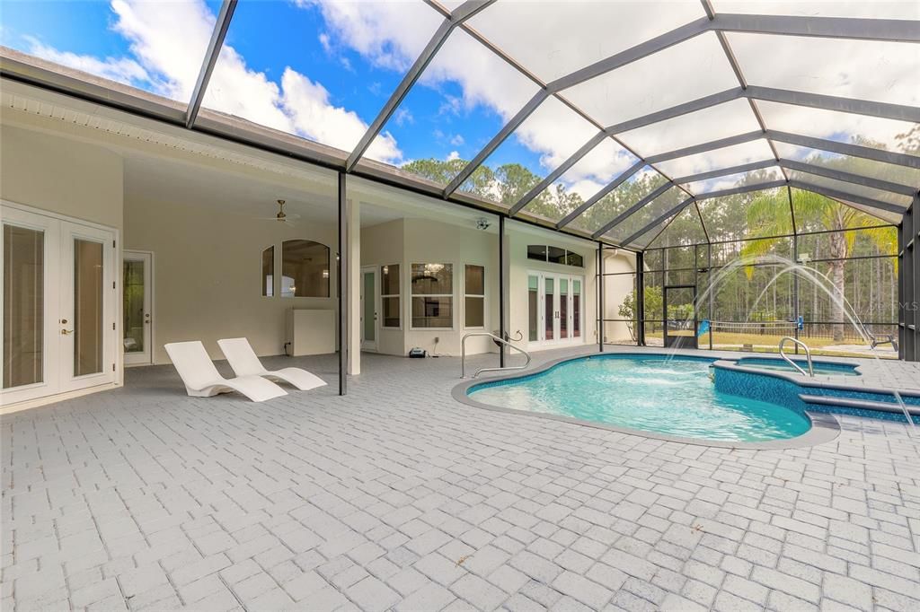 En Venta: $1,100,000 (5 camas, 4 baños, 3484 Pies cuadrados)