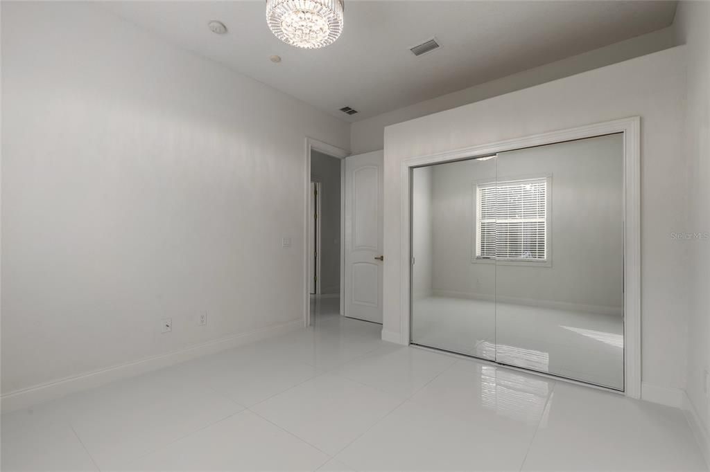 En Venta: $1,100,000 (5 camas, 4 baños, 3484 Pies cuadrados)