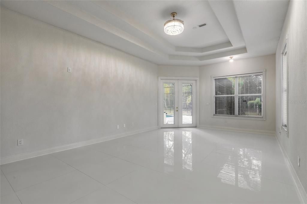 En Venta: $1,100,000 (5 camas, 4 baños, 3484 Pies cuadrados)