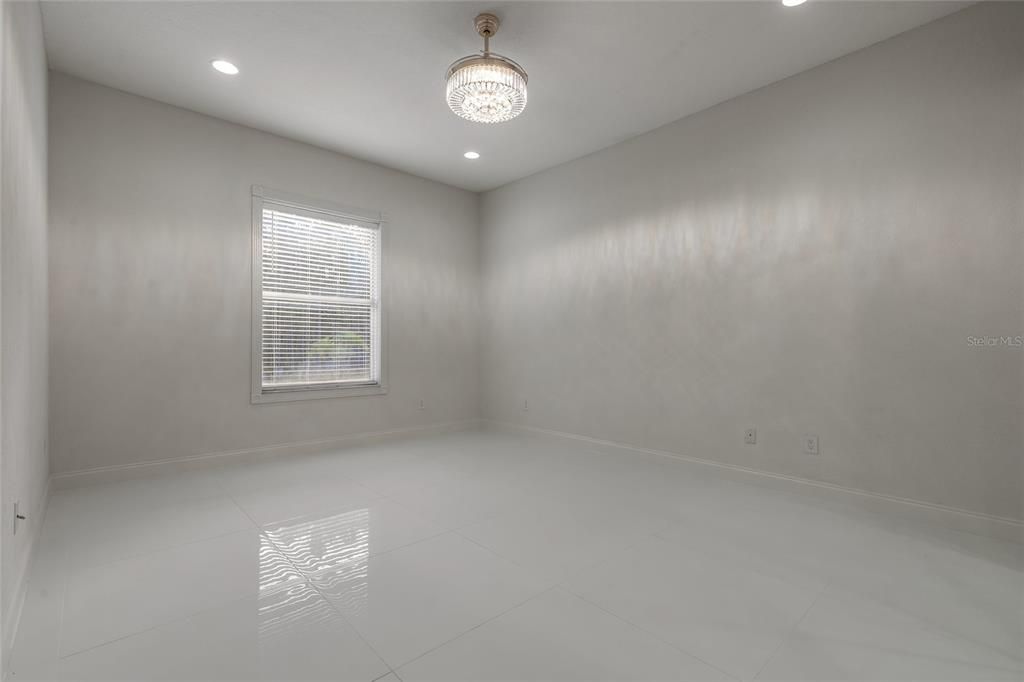 En Venta: $1,100,000 (5 camas, 4 baños, 3484 Pies cuadrados)