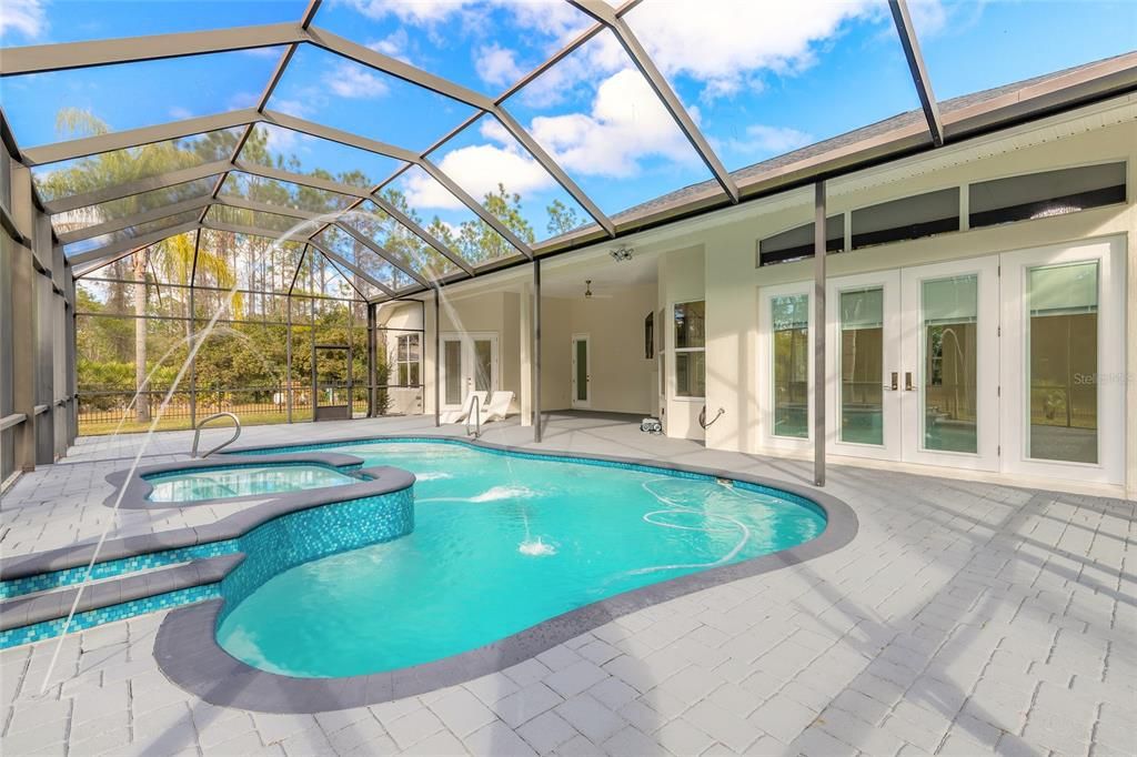 En Venta: $1,100,000 (5 camas, 4 baños, 3484 Pies cuadrados)