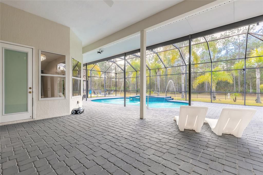 En Venta: $1,100,000 (5 camas, 4 baños, 3484 Pies cuadrados)