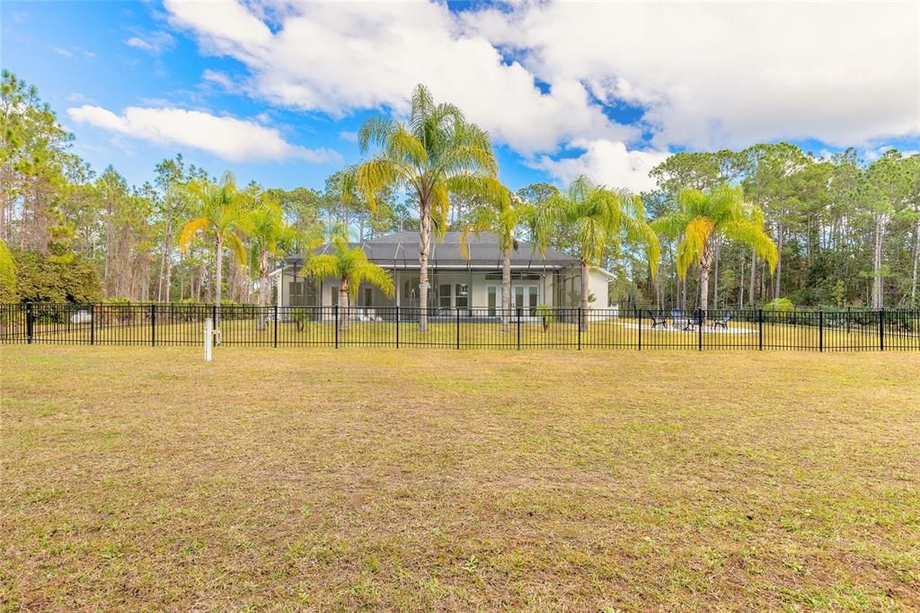 En Venta: $1,100,000 (5 camas, 4 baños, 3484 Pies cuadrados)