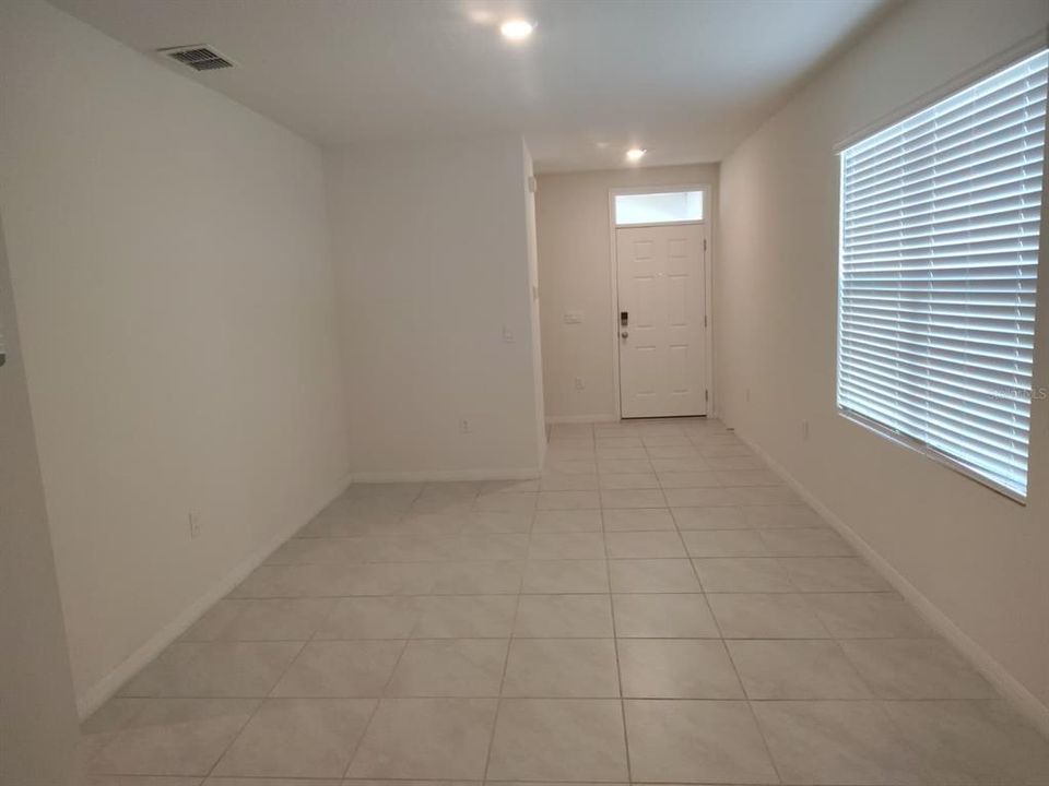 For Rent: $2,100 (3 beds, 2 baths, 1504 Square Feet)
