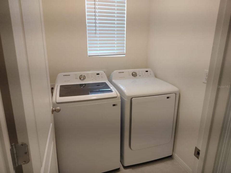 For Rent: $2,100 (3 beds, 2 baths, 1504 Square Feet)