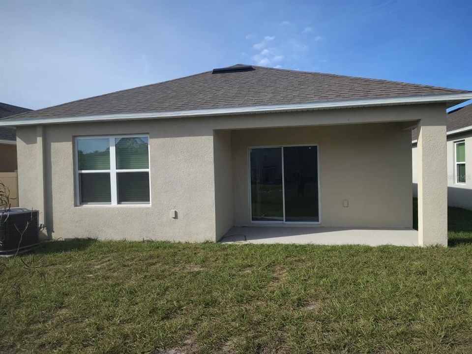 For Rent: $2,100 (3 beds, 2 baths, 1504 Square Feet)